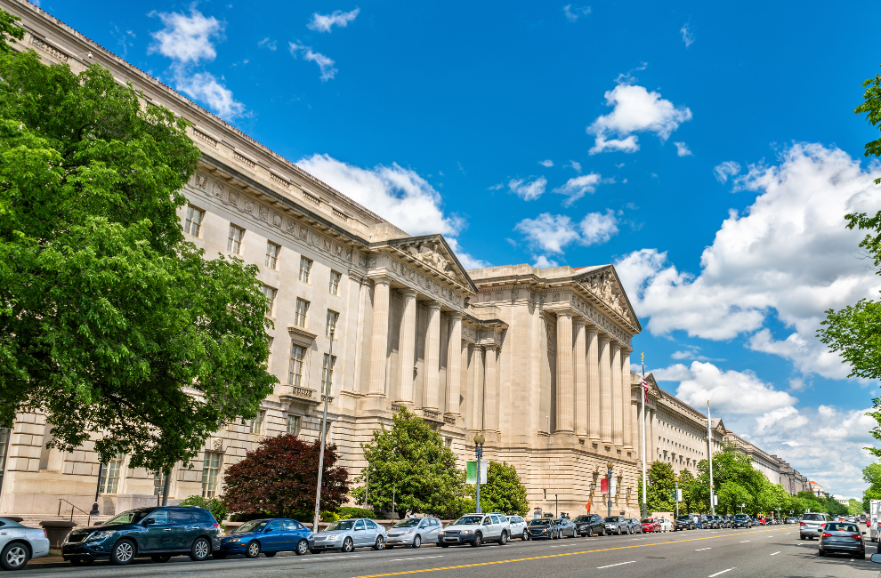 Support that Complies: Making CX Work Within Government Standards 